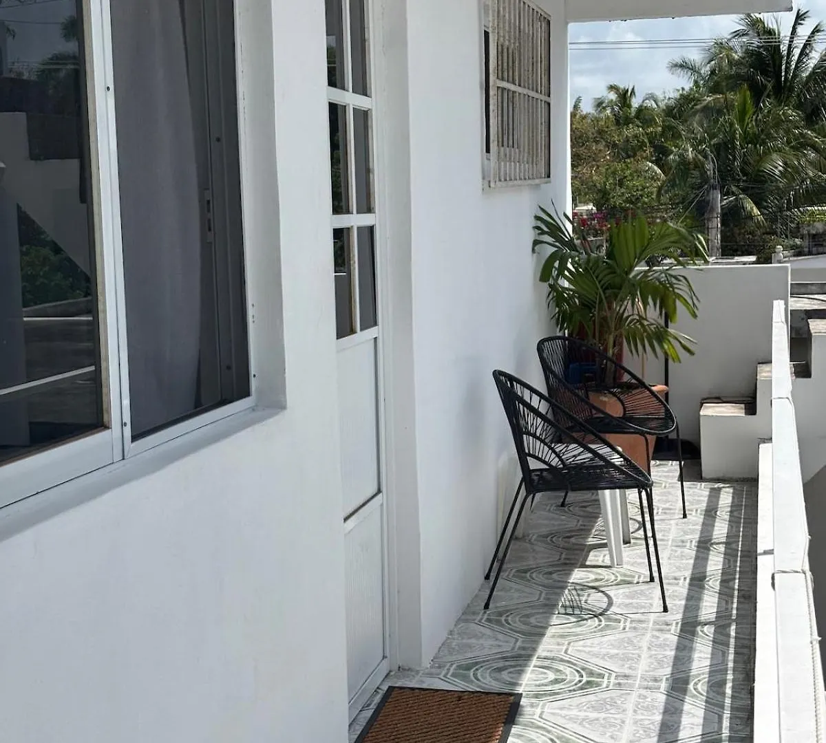 Centrally Located Apartment 2 Blocks From The Sea Cozumel